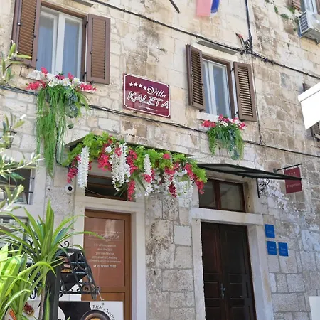 بيت ضيافة Luxury 